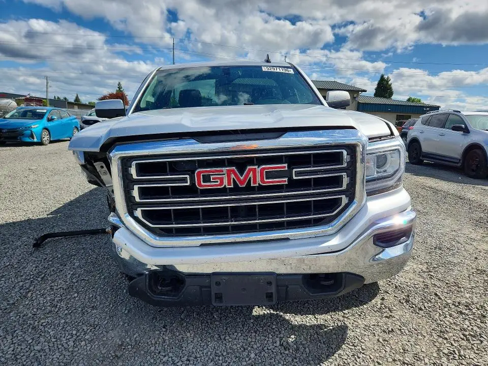 2017 GMC SIERRA K1500 SLE  