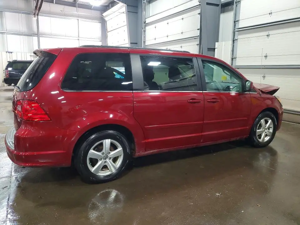 2011 VOLKSWAGEN ROUTAN SE  