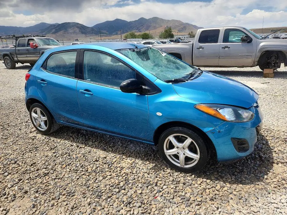 2012 MAZDA MAZDA2   