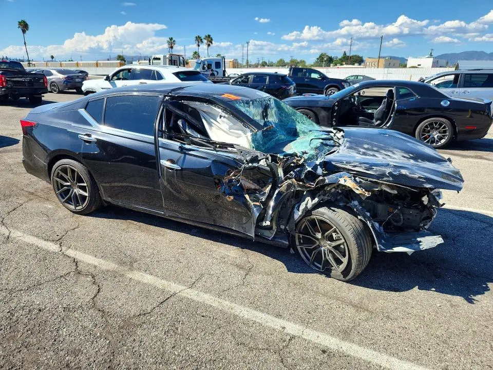2019 NISSAN ALTIMA SL  