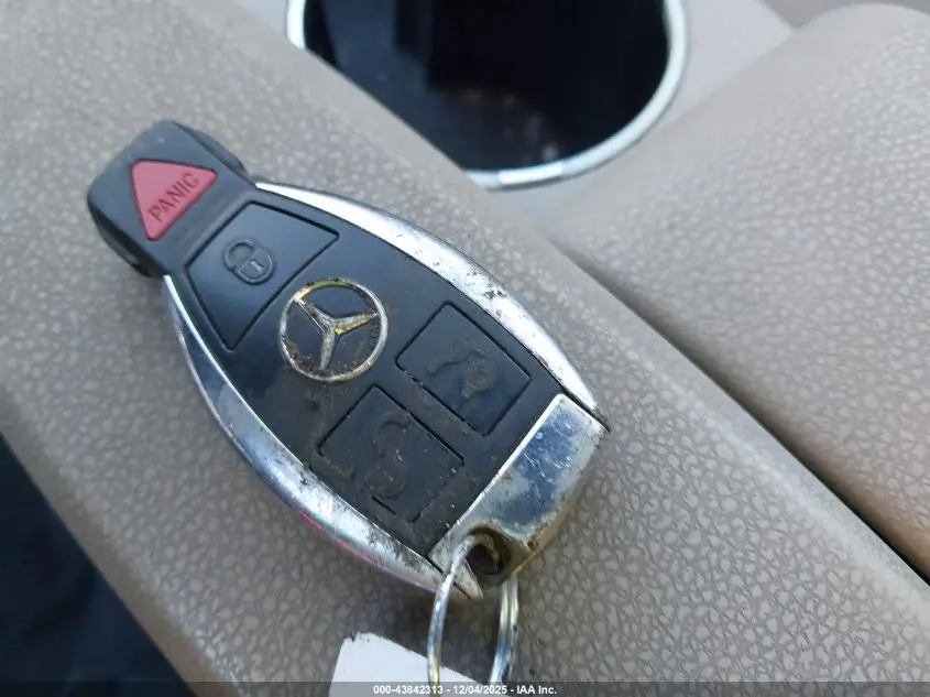 2010 MERCEDES-BENZ C 300 LUXURY 4MATIC/SPORT 4MATIC