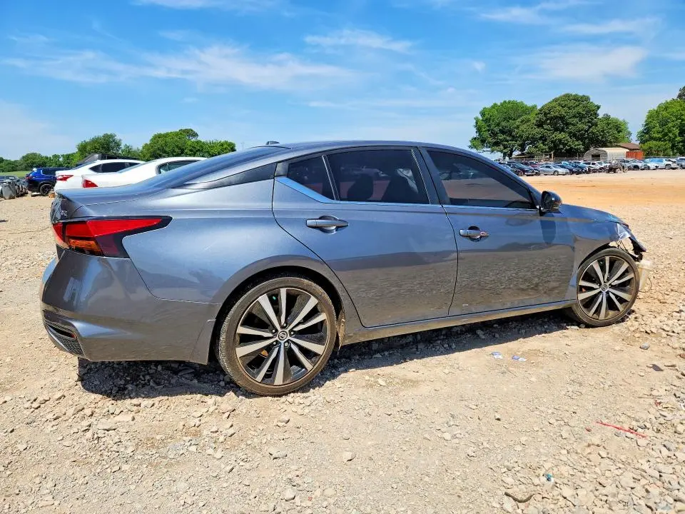 2020 NISSAN ALTIMA SR  