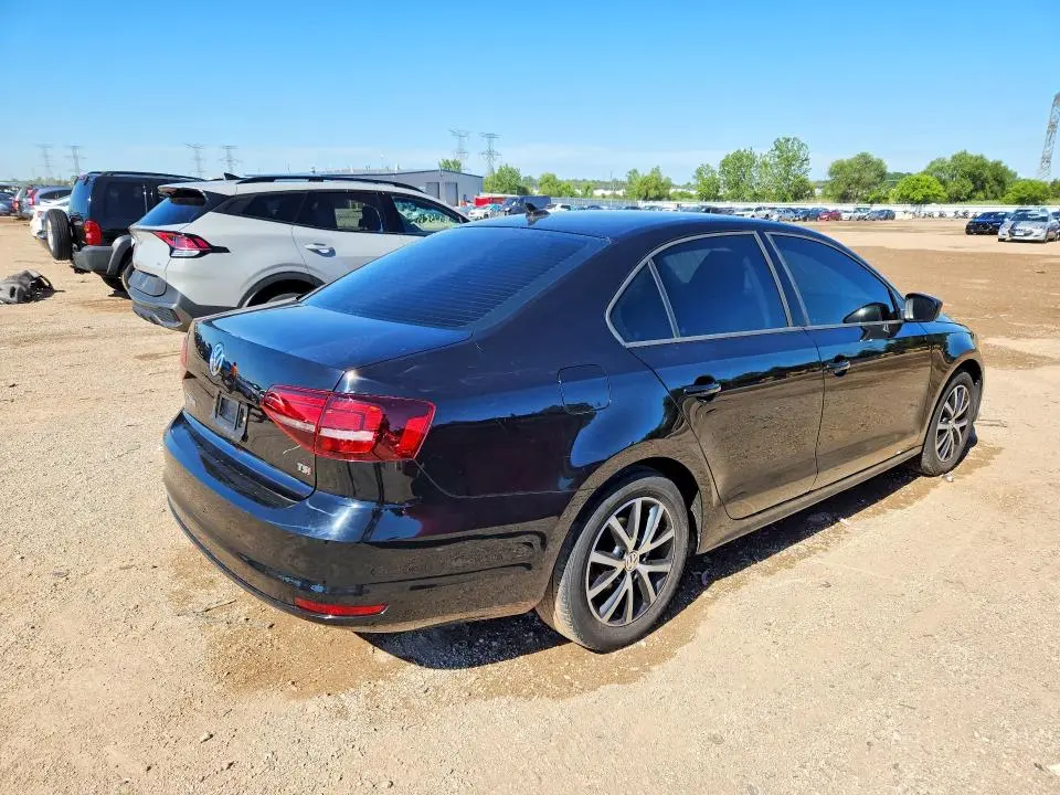2016 VOLKSWAGEN JETTA SE  