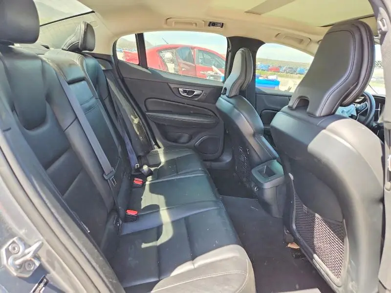 2019 VOLVO S60 T6 MOMENTUM  