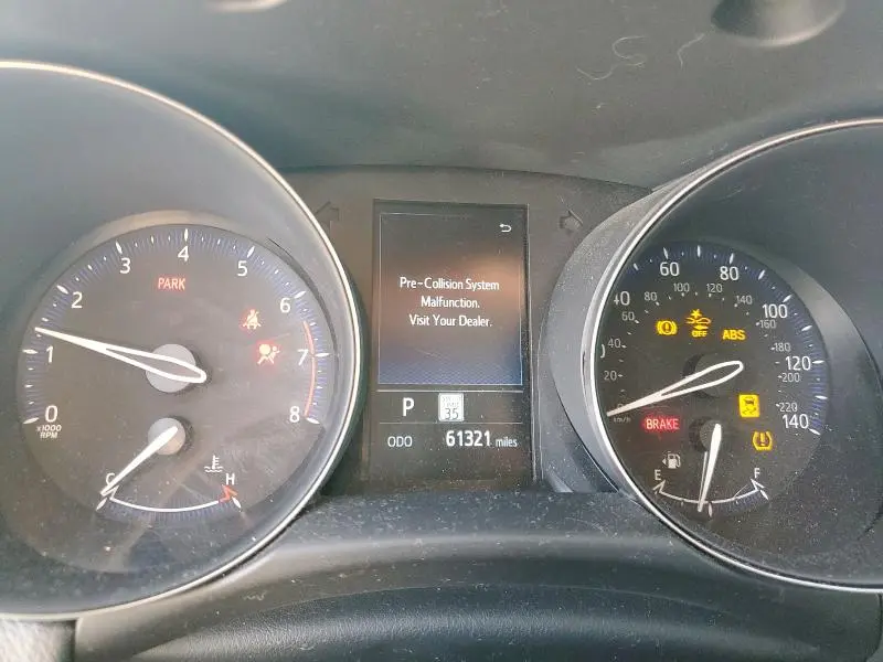 2021 TOYOTA C-HR XLE  