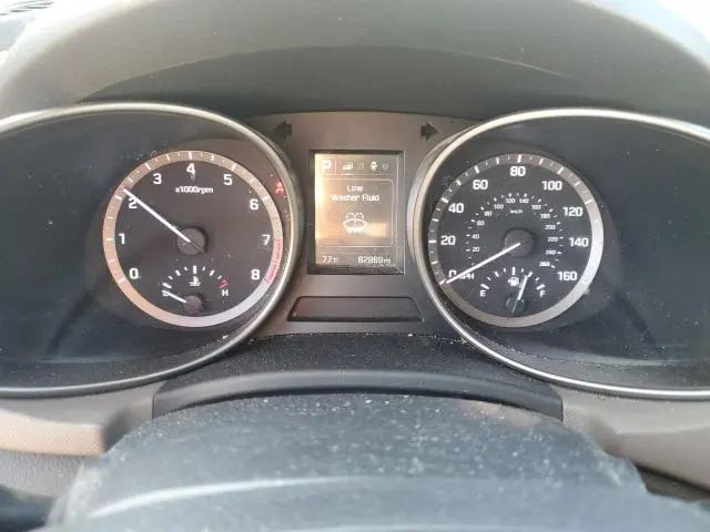 2017 HYUNDAI SANTA FE SE  