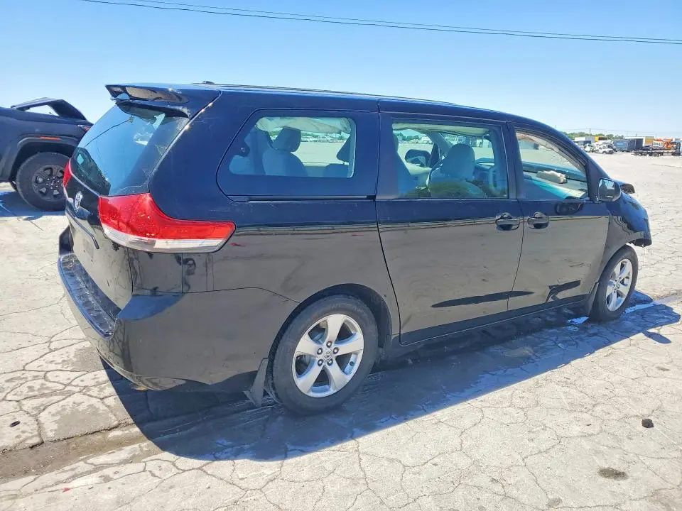2014 TOYOTA SIENNA L 7-PASSENGER  