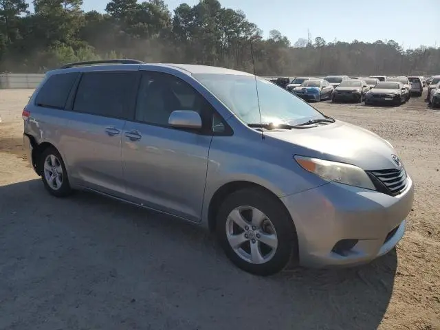 2012 TOYOTA SIENNA LE