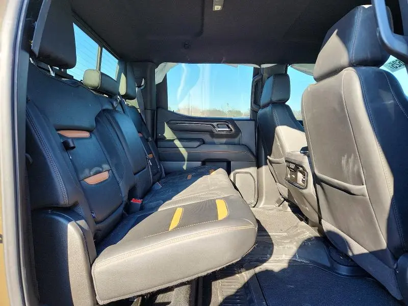 2024 GMC SIERRA K1500 AT4  