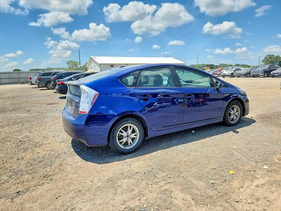 2011 TOYOTA PRIUS TWO  