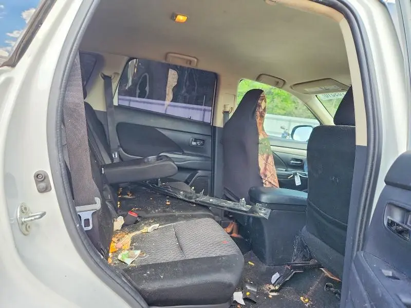 2014 MITSUBISHI OUTLANDER ES  