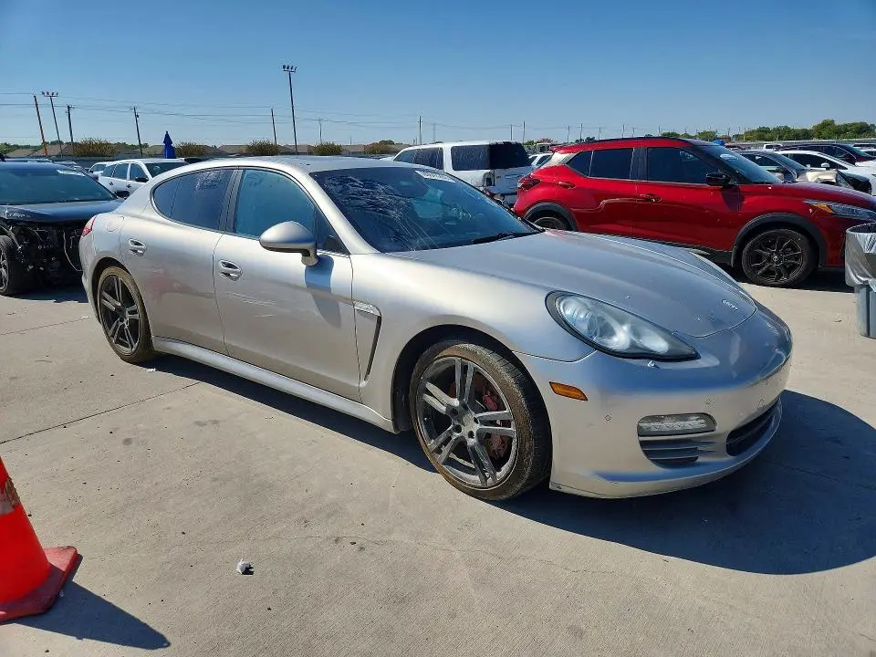 2012 PORSCHE PANAMERA 2  