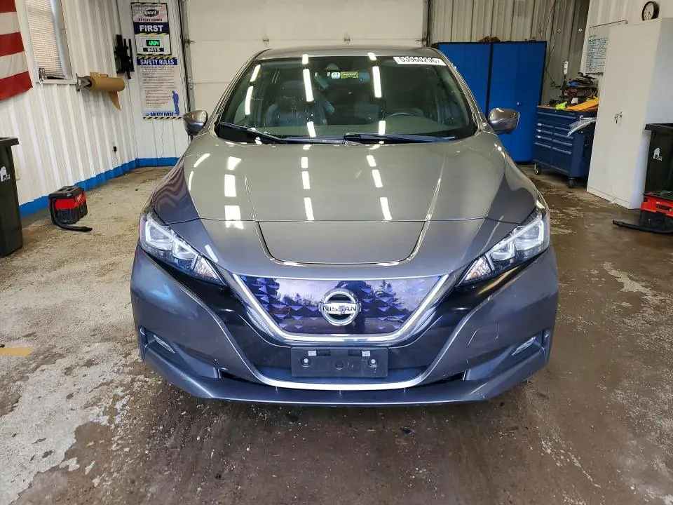 2019 NISSAN LEAF SL  