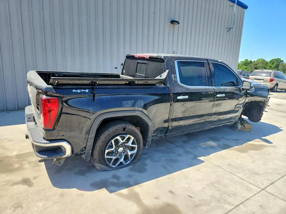 2023 GMC SIERRA K1500 SLT  
