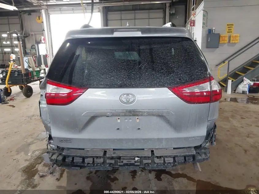 2015 TOYOTA SIENNA LIMITED PREMIUM 7 PASSENGER