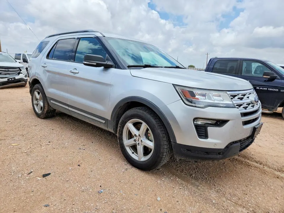 2019 FORD EXPLORER XLT  