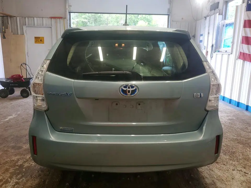 2014 TOYOTA PRIUS V THREE  