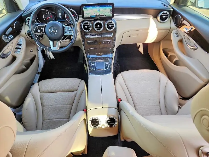2020 MERCEDES-BENZ GLC 300  