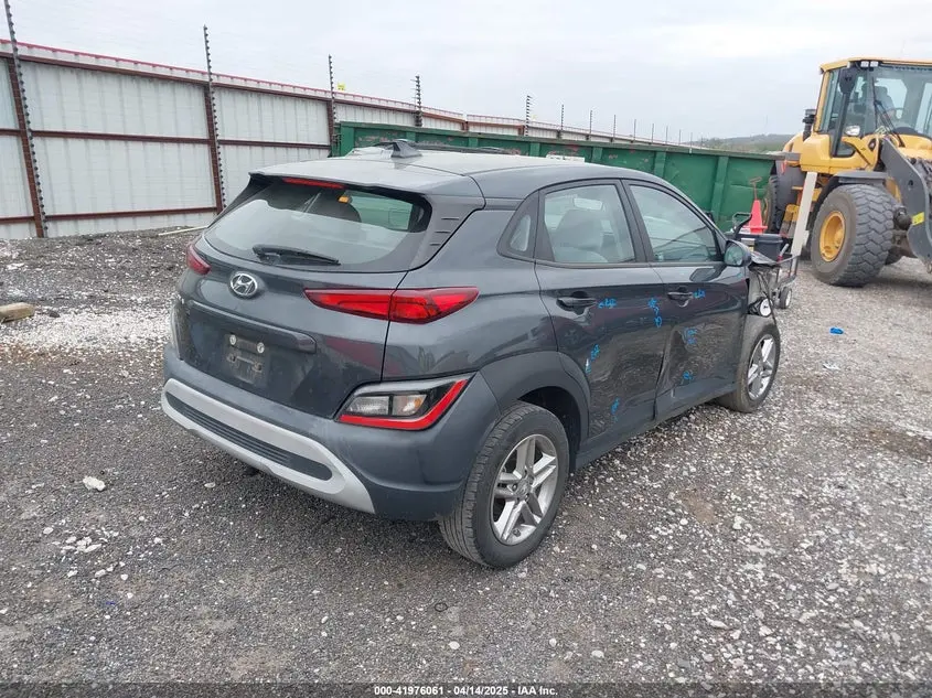 2022 HYUNDAI KONA SE