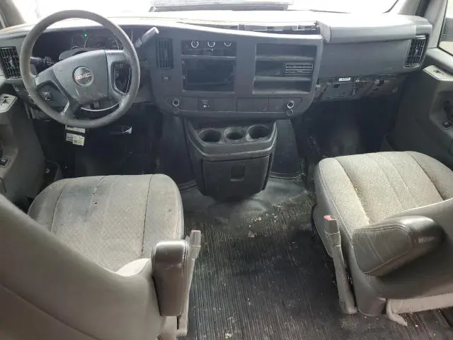 2010 GMC SAVANA G2500  