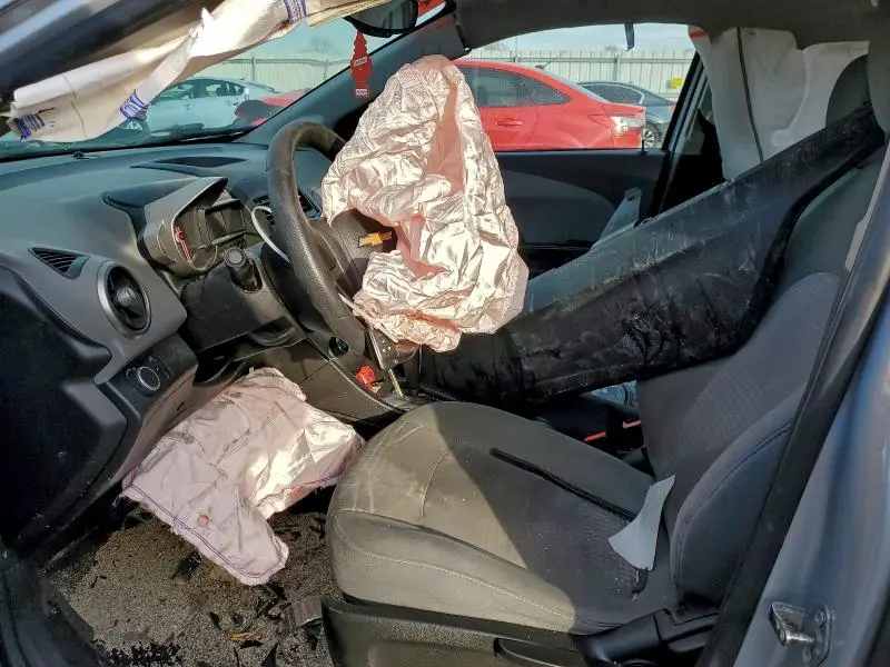 2015 CHEVROLET SONIC LS  