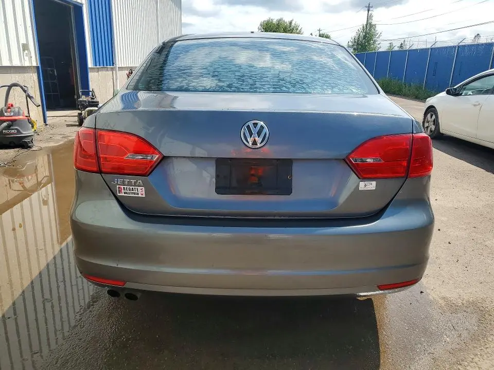 2013 VOLKSWAGEN JETTA BASE  