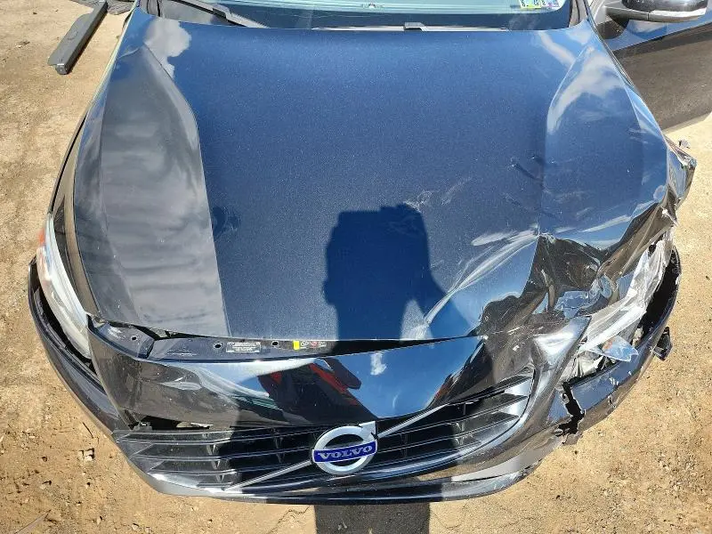 2018 VOLVO V60 T5 DYNAMIC  