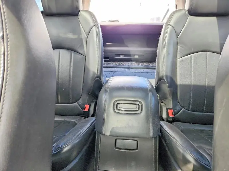 2011 GMC ACADIA SLT-2  