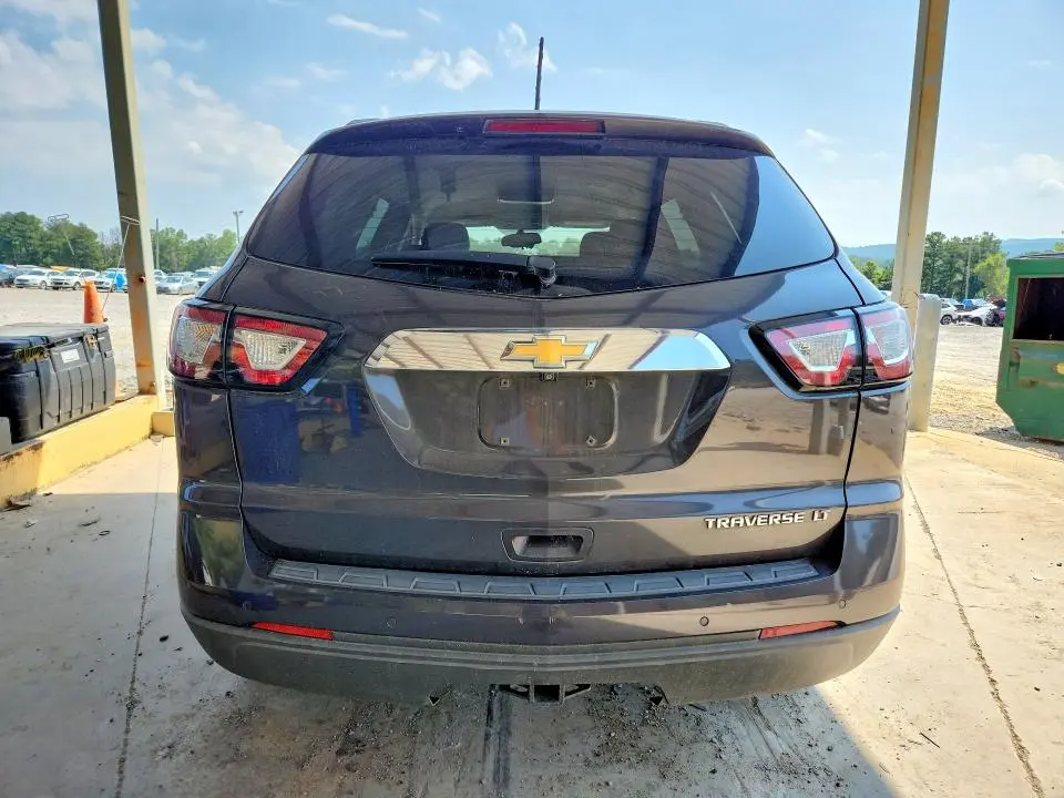 2015 CHEVROLET TRAVERSE LT  