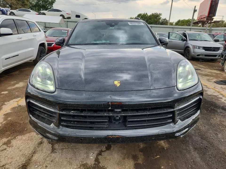 2021 PORSCHE CAYENNE   