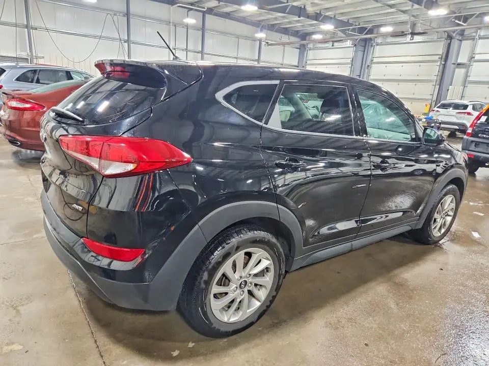 2018 HYUNDAI TUCSON SE  
