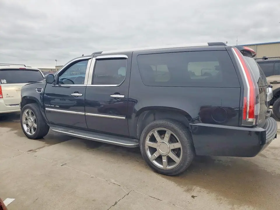 2011 CADILLAC ESCALADE ESV LUXURY  