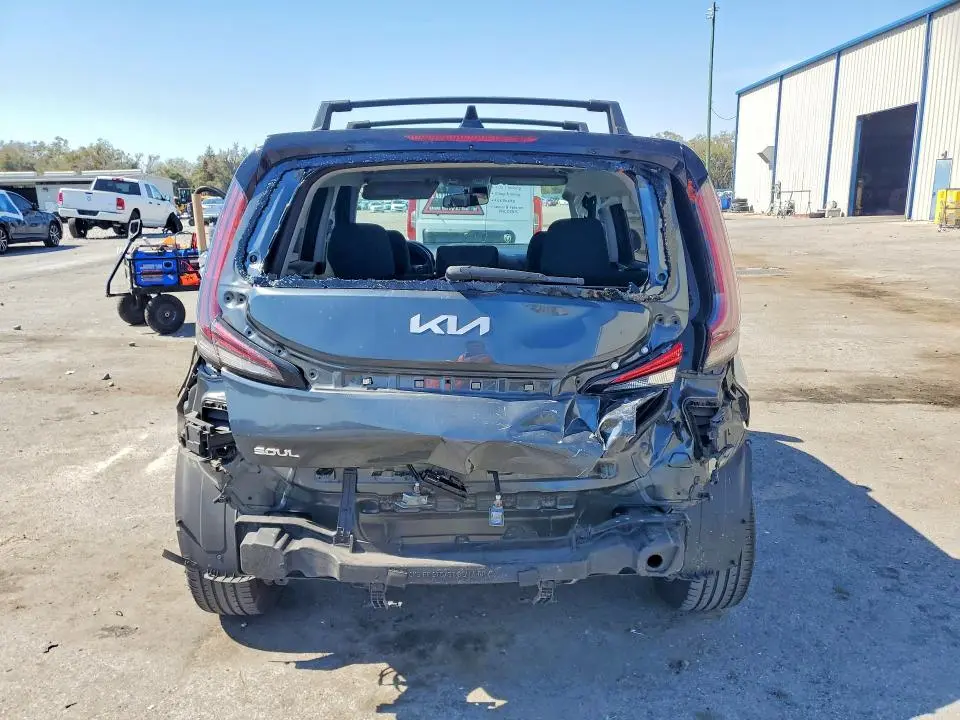2023 KIA SOUL LX  