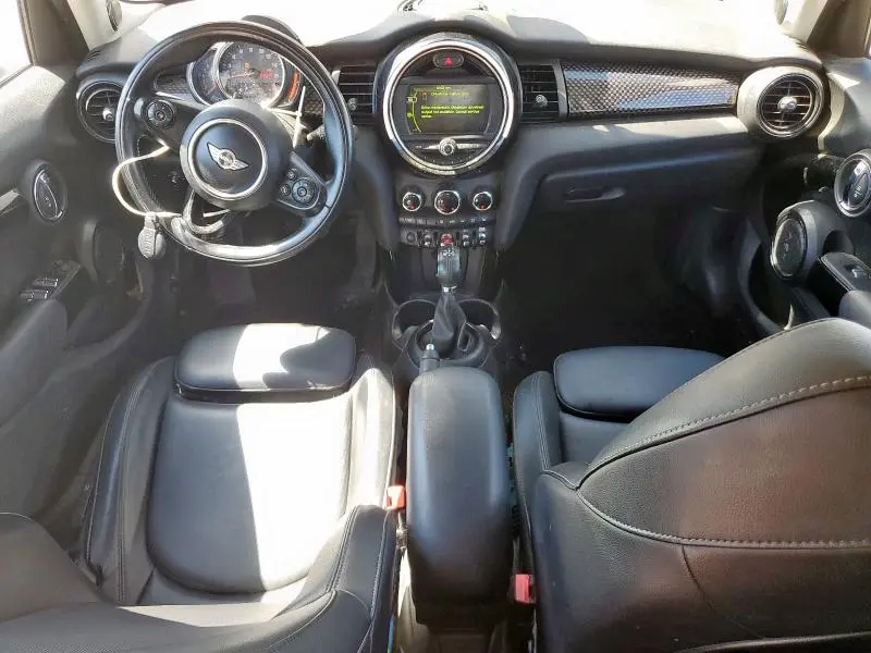 2018 MINI COOPER S  