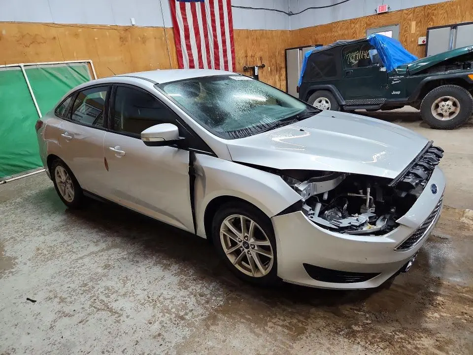 2015 FORD FOCUS SE  
