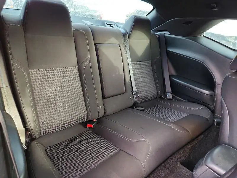 2015 DODGE CHALLENGER SXT  