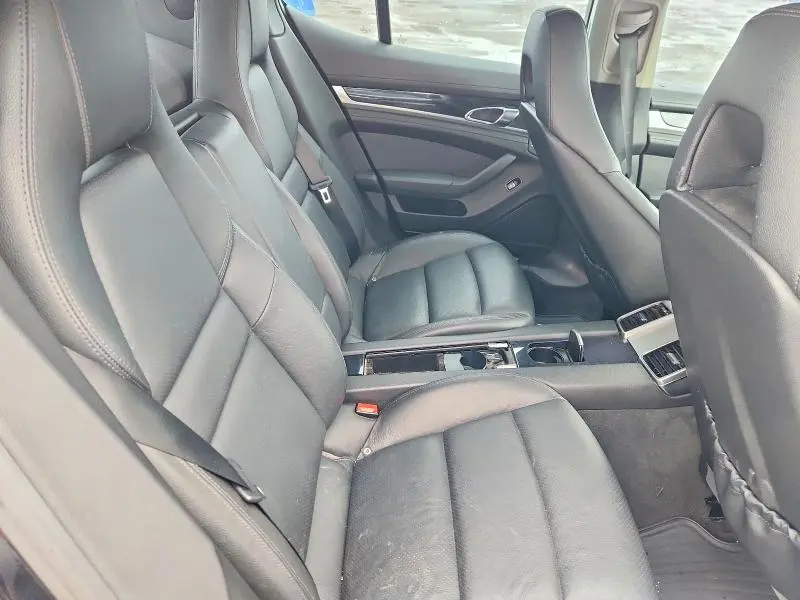 2011 PORSCHE PANAMERA 2  