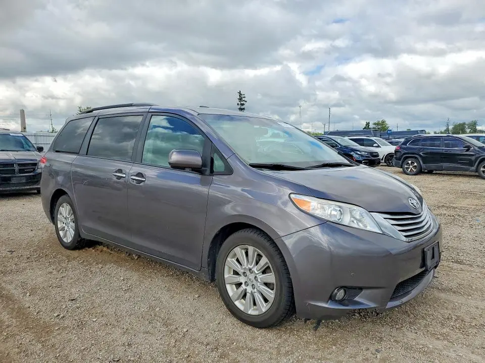 2012 TOYOTA SIENNA LIMITED 7-PASSENGER  
