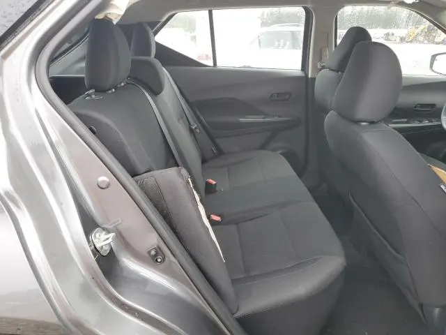2024 NISSAN KICKS S  