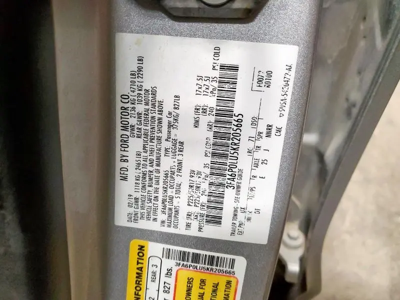 2019 FORD FUSION SE  