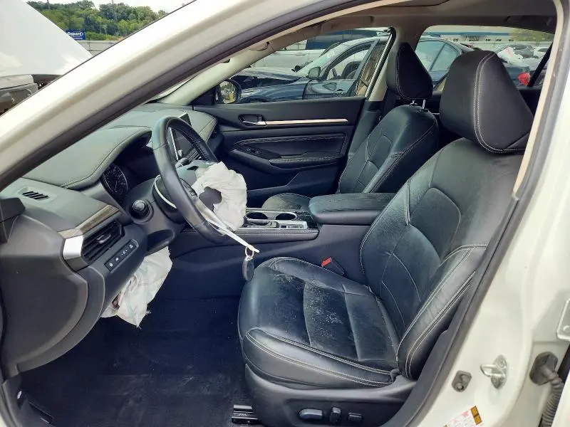 2022 NISSAN ALTIMA SL  