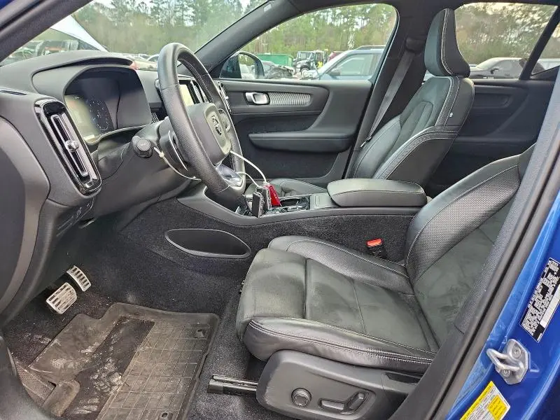 2019 VOLVO XC40 T5 R-DESIGN  