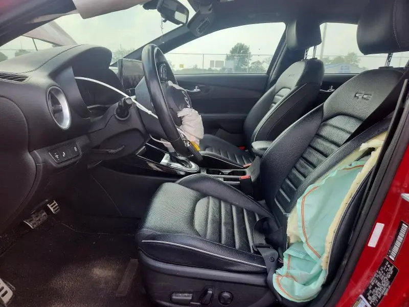 2024 KIA FORTE GT LINE  