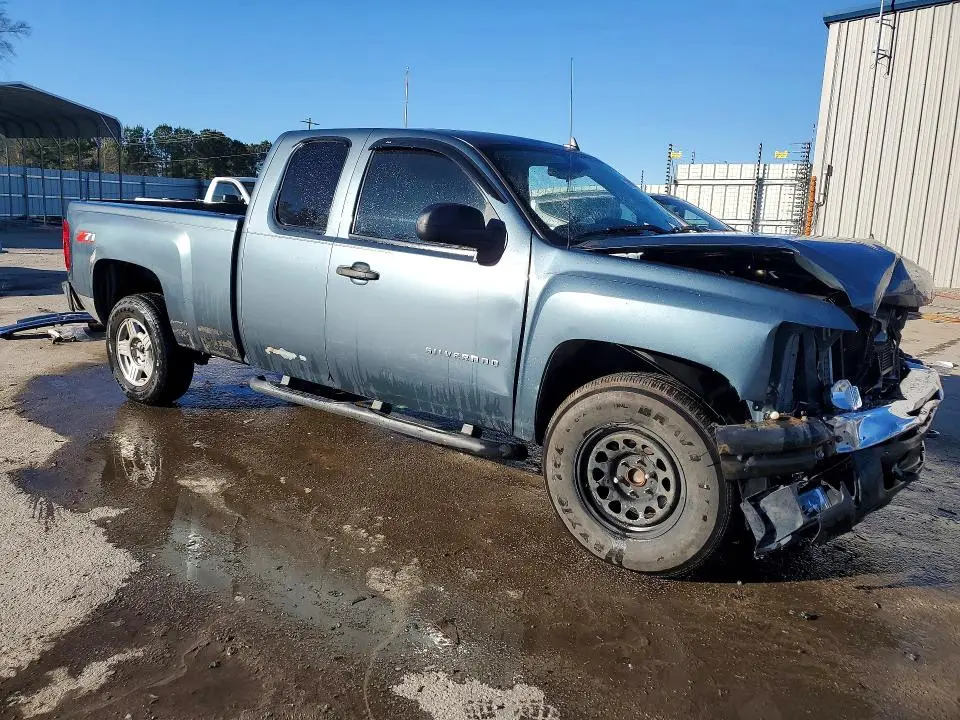 2011 CHEVROLET SILVERADO C1500 LT  