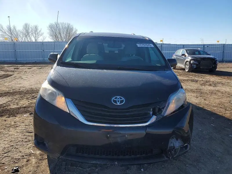2012 TOYOTA SIENNA LE  
