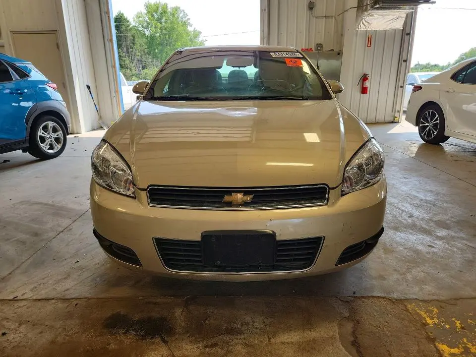 2011 CHEVROLET IMPALA LT  