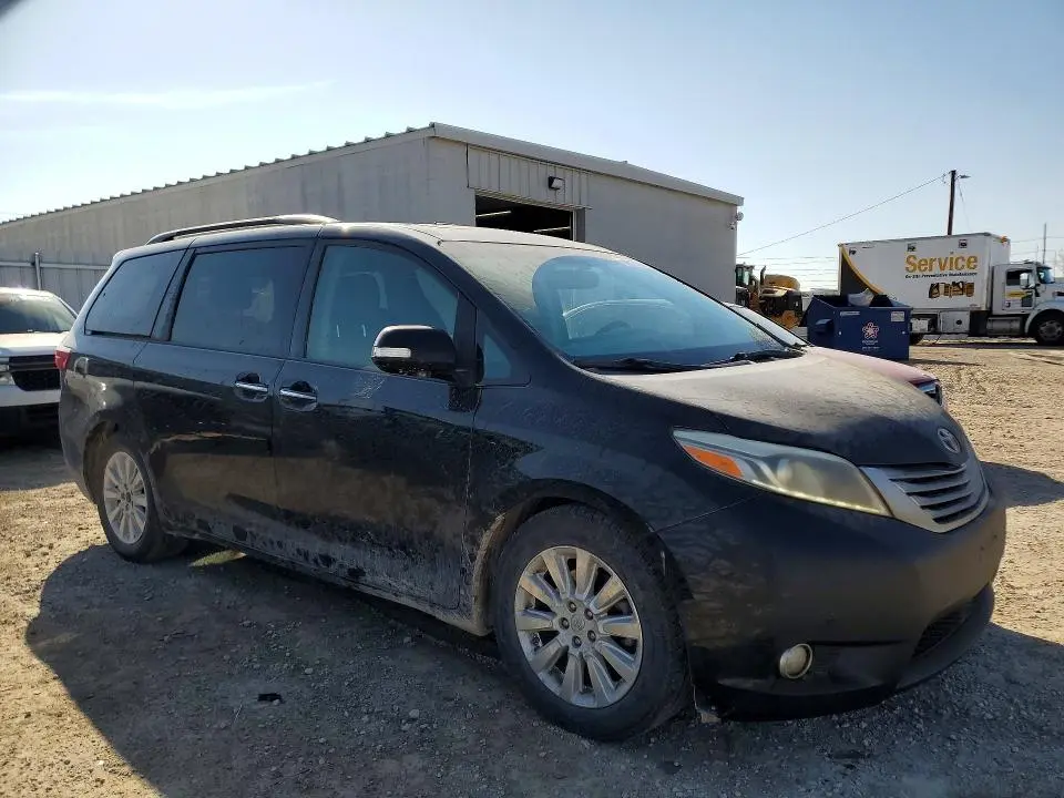 2015 TOYOTA SIENNA LIMITED 7-PASSENGER  