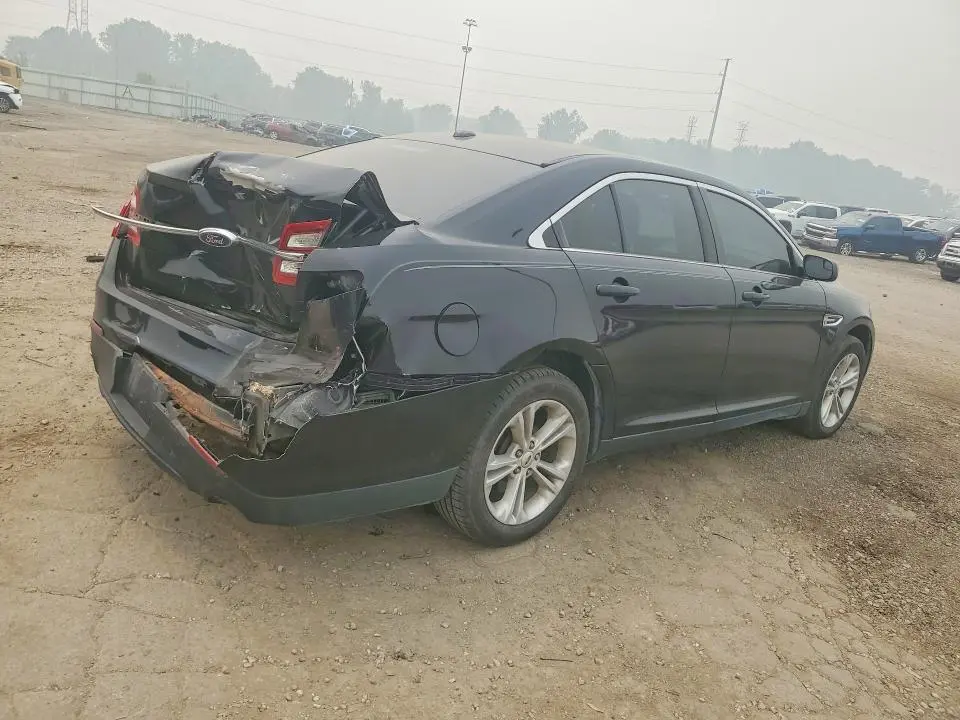 2018 FORD TAURUS SE  