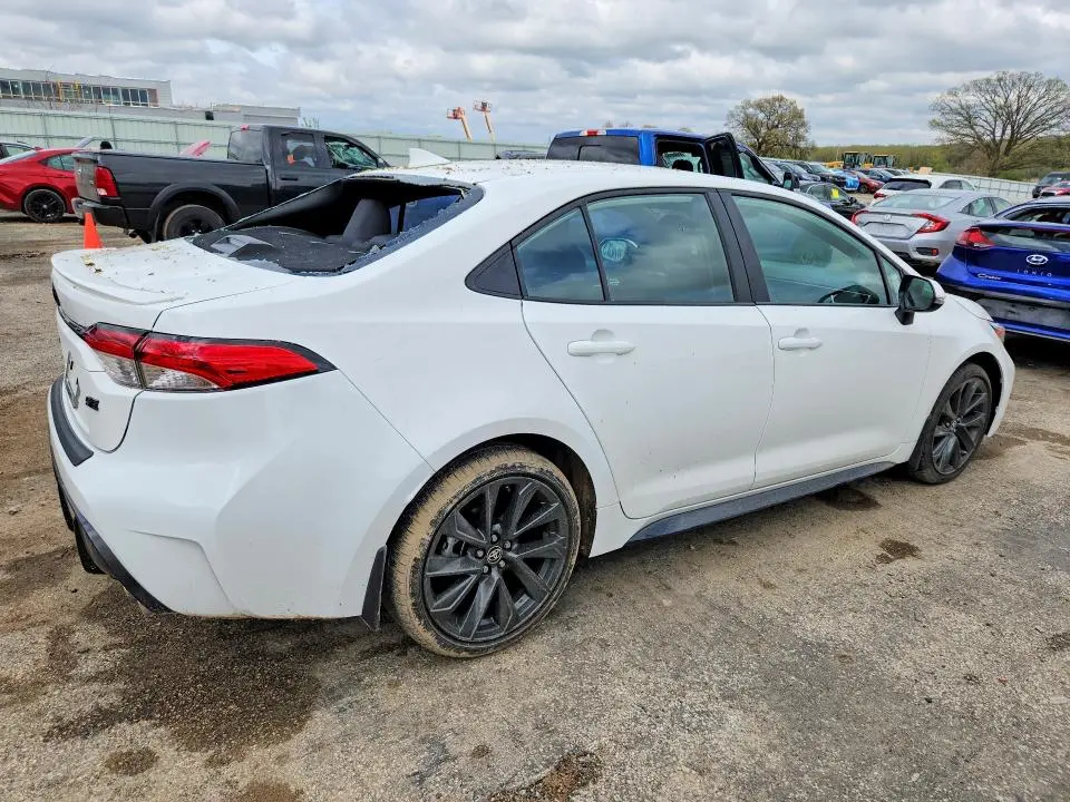 2024 TOYOTA COROLLA SE  