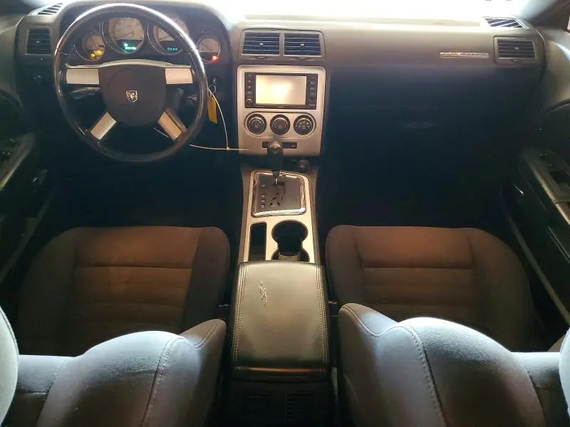 2010 DODGE CHALLENGER SE  